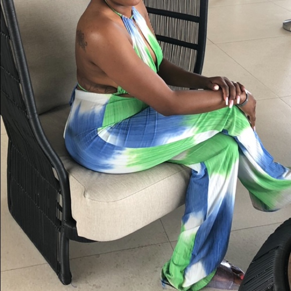 jumpsuit - Picture 2 of 2
